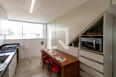 Apartamento à venda com 395m², 5 quartos e 2 vagasCozinha e Área de Serviço