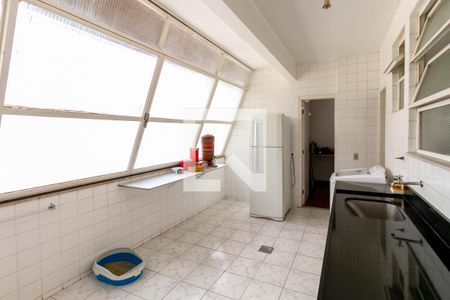 Apartamento à venda com 395m², 5 quartos e 2 vagasCozinha e Área de Serviço