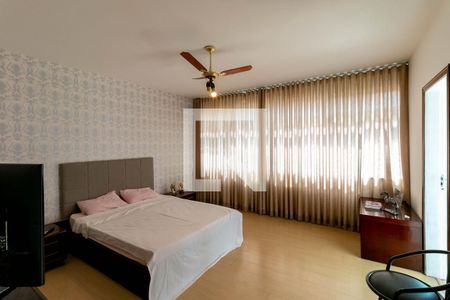 Apartamento à venda com 395m², 5 quartos e 2 vagasQuarto Suíte 2