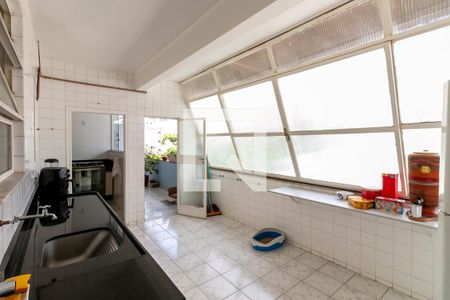 Apartamento à venda com 395m², 5 quartos e 2 vagasCozinha e Área de Serviço