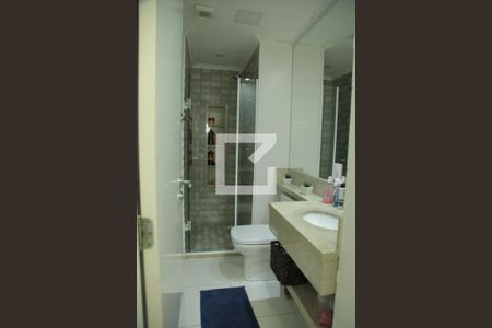 Apartamento à venda com 77m², 3 quartos e 2 vagasBanheiro 2