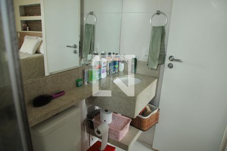 Apartamento à venda com 77m², 3 quartos e 2 vagasBanheiro 1