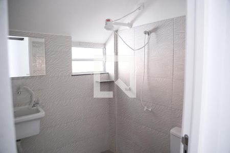Banheiro de apartamento para alugar com 1 quarto, 34m² em Vila Guedes, São Paulo
