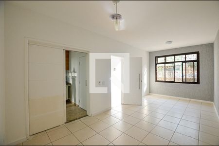 Sala de casa para alugar com 4 quartos, 200m² em Barreto, Niterói