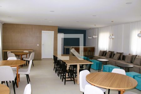 Apartamento para alugar com 35m², 2 quartos e sem vagaÁrea comum - Salão de festas