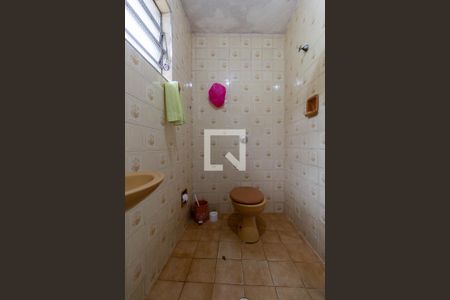 Casa à venda com 180m², 6 quartos e 2 vagasBanheiro