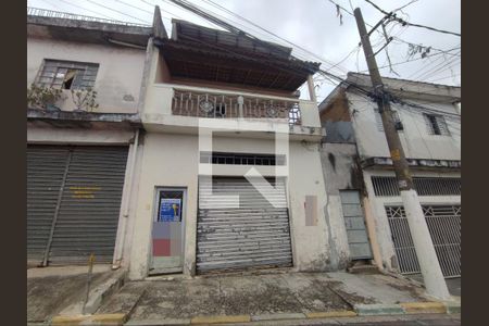 Casa à venda com 180m², 6 quartos e 2 vagasFachada