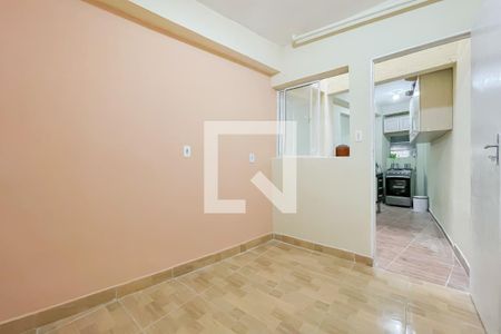 Quarto 2 de casa para alugar com 2 quartos, 45m² em Jardim Elvira, Osasco