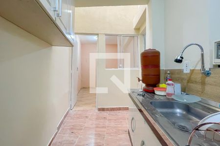 Sala/cozinha de casa para alugar com 2 quartos, 45m² em Jardim Elvira, Osasco