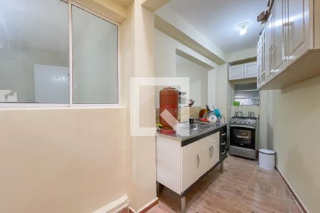 Sala/cozinha de casa para alugar com 2 quartos, 45m² em Jardim Elvira, Osasco