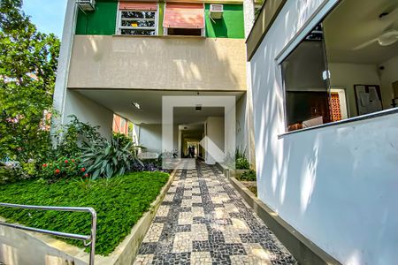 Apartamento para alugar com 90m², 3 quartos e sem vaga Apartamento para alugar com 90m², 3 quartos e sem vagaEntrada