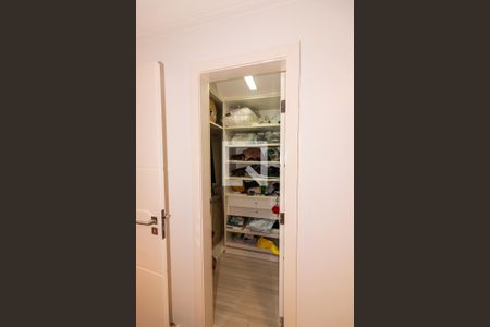 Apartamento para alugar com 168m², 3 quartos e 1 vaga Apartamento para alugar com 168m², 3 quartos e 1 vagaCloset Quarto 3