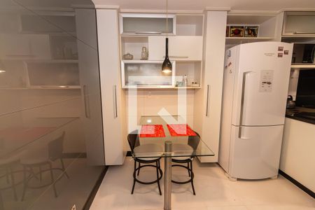 Apartamento para alugar com 168m², 3 quartos e 1 vaga Apartamento para alugar com 168m², 3 quartos e 1 vagaCozinha