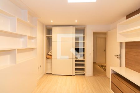 Apartamento para alugar com 168m², 3 quartos e 1 vaga Apartamento para alugar com 168m², 3 quartos e 1 vagaQuarto 1