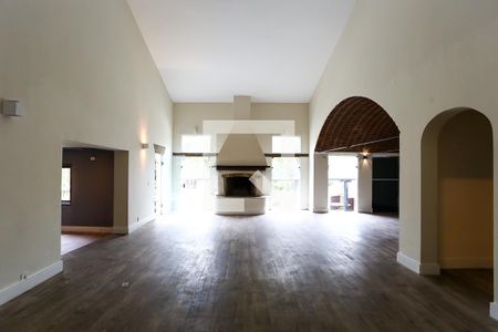 Sala de casa à venda com 3 quartos, 350m² em Real Parque, São Paulo