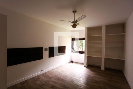 Casa à venda com 350m², 3 quartos e 3 vagasSuíte 2