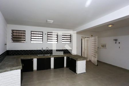 Casa à venda com 350m², 3 quartos e 3 vagasCozinha