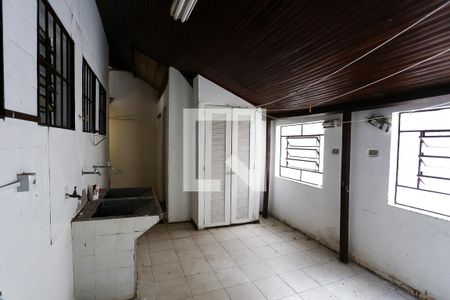 Casa à venda com 350m², 3 quartos e 3 vagasLavanderia