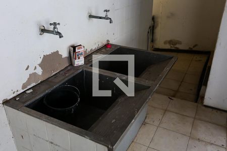 Casa à venda com 350m², 3 quartos e 3 vagasLavanderia