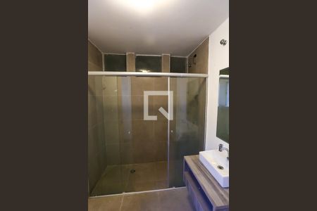 Casa à venda com 350m², 3 quartos e 3 vagasBanheiro da Suíte 1