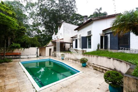 Casa à venda com 350m², 3 quartos e 3 vagasPiscina