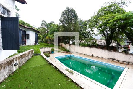 Casa à venda com 350m², 3 quartos e 3 vagasPiscina
