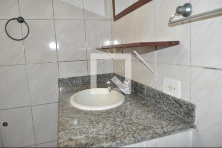 Apartamento para alugar com 55m², 2 quartos e sem vagaBanheiro