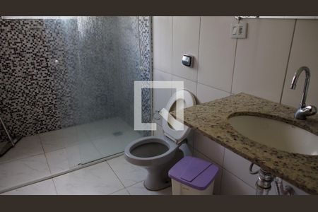 Casa para alugar com 980m², 3 quartos e 8 vagasBanheiro 2