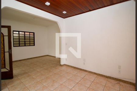 Sala de casa para alugar com 4 quartos, 145m² em Santa Efigênia, Belo Horizonte