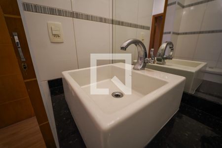 Casa para alugar com 150m², 3 quartos e 2 vagasBanheiro