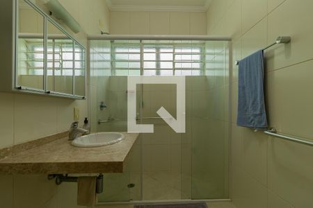 Casa à venda com 420m², 3 quartos e 6 vagasBanheiro da Suíte 