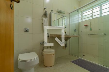 Casa à venda com 420m², 3 quartos e 6 vagasBanheiro da Suíte 