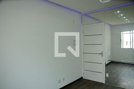 Sala de apartamento para alugar com 2 quartos, 45m² em Jardim Petrópolis, Cotia