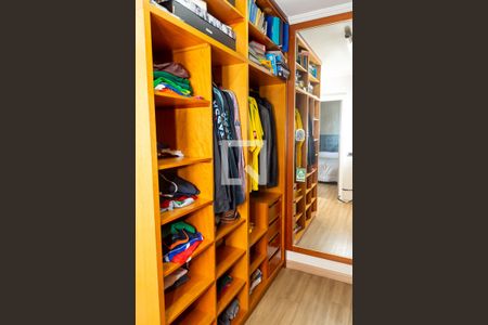 Apartamento para alugar com 540m², 4 quartos e 4 vagas Apartamento para alugar com 540m², 4 quartos e 4 vagasCloset Suíte 1