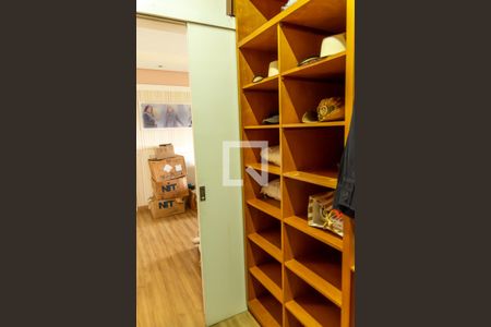 Apartamento para alugar com 540m², 4 quartos e 4 vagas Apartamento para alugar com 540m², 4 quartos e 4 vagasCloset Suíte 2