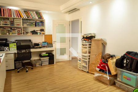 Apartamento para alugar com 540m², 4 quartos e 4 vagas Apartamento para alugar com 540m², 4 quartos e 4 vagasEscritório