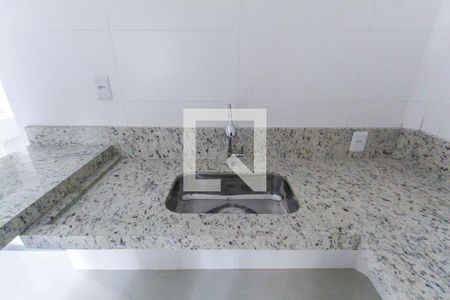 Sala/Cozinha de apartamento para alugar com 1 quarto, 42m² em Vila Regente Feijó, São Paulo