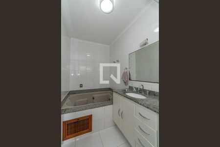 Casa à venda com 180m², 3 quartos e 2 vagas Casa à venda com 180m², 3 quartos e 2 vagasBanheiro da Suíte