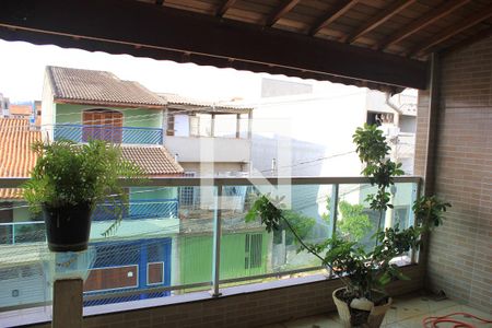 Casa à venda com 300m², 4 quartos e 3 vagasSacada piso superior