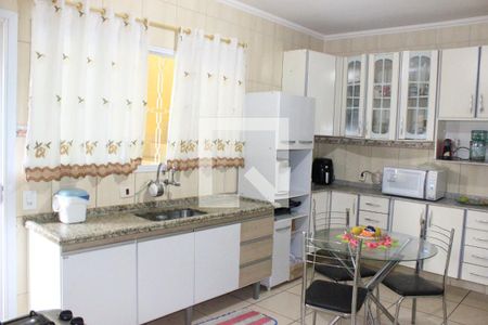 Casa à venda com 300m², 4 quartos e 3 vagasCozinha