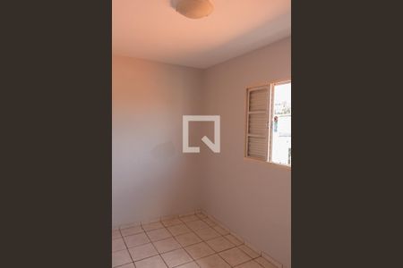 Casa à venda com 120m², 3 quartos e 2 vagasQuarto 2