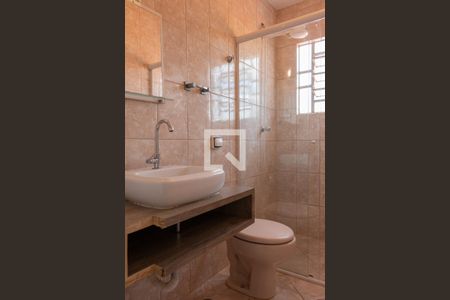 Casa à venda com 120m², 3 quartos e 2 vagasBanheiro