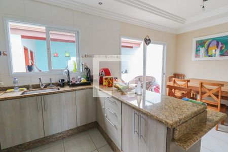 Casa de condomínio à venda com 187m², 4 quartos e 2 vagasCozinha e Área de Serviço