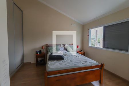 Casa de condomínio à venda com 187m², 4 quartos e 2 vagasSuíte