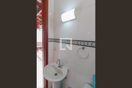 Casa de condomínio à venda com 187m², 4 quartos e 2 vagasBanheiro da Área gourmet