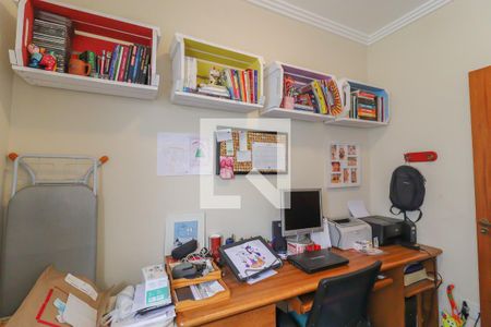 Casa de condomínio à venda com 187m², 4 quartos e 2 vagasQuarto 3