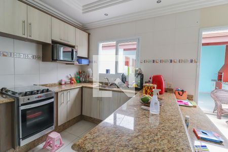 Casa de condomínio à venda com 187m², 4 quartos e 2 vagasCozinha e Área de Serviço