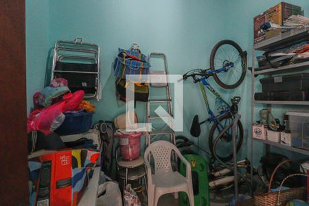 Casa de condomínio à venda com 187m², 4 quartos e 2 vagasQuarto