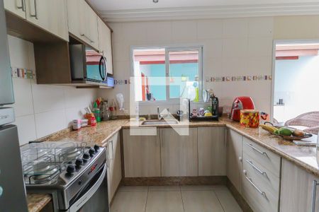 Casa de condomínio à venda com 187m², 4 quartos e 2 vagasCozinha e Área de Serviço