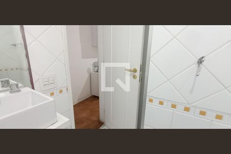 Apartamento para alugar com 227m², 2 quartos e 2 vagas Apartamento para alugar com 227m², 2 quartos e 2 vagasBanheiro da Suíte